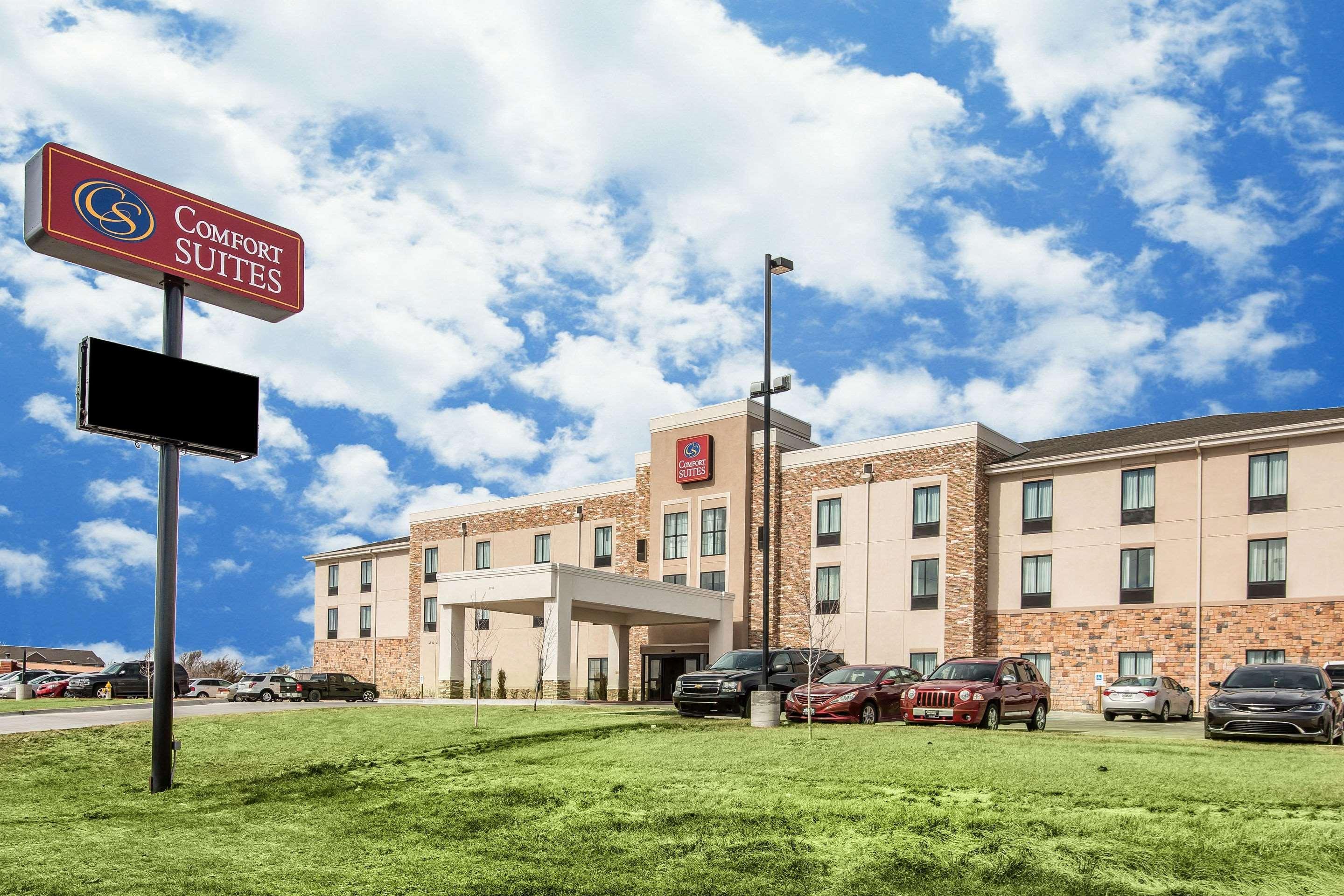 Comfort Suites - Dodge City Exteriör bild